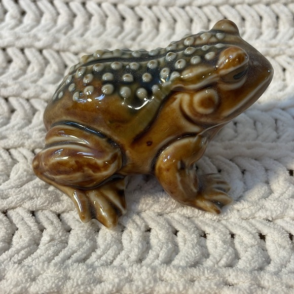 1960s Vintage Porcelain Toad Figurine Gold Eyes from Japan - Picture 5 of 9